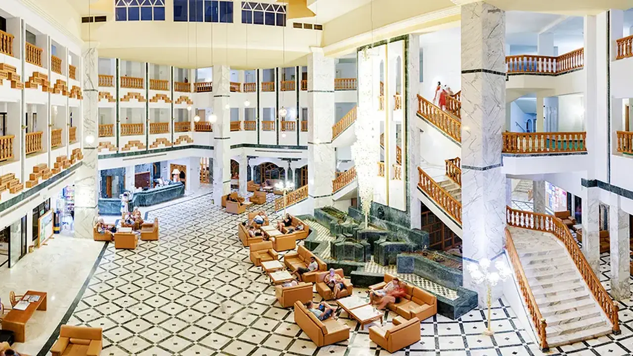BELLA VISTA FAMILY RESORT (ex. LE SOLEIL BELLA VIS