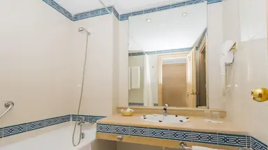 Bella Vista Family Resort(Ex:Le Soleil Bella Vista Resort)