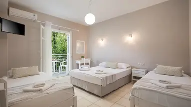Bella Vista Hotel and Studios