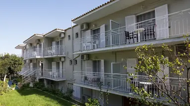 Bella Vista Hotel and Studios