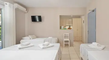 Bella Vista Hotel and Studios