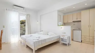 Bella Vista Hotel and Studios