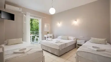 Bella Vista Hotel and Studios