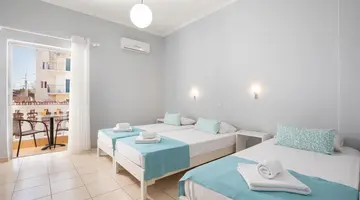 Bella Vista Hotel and Studios