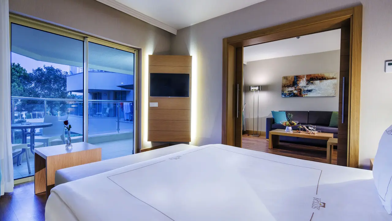 BELLIS DELUXE HOTEL