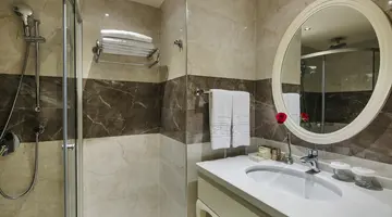 BELLIS DELUXE HOTEL