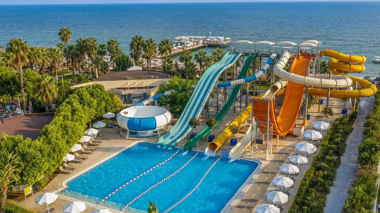 BELLIS DELUXE HOTEL