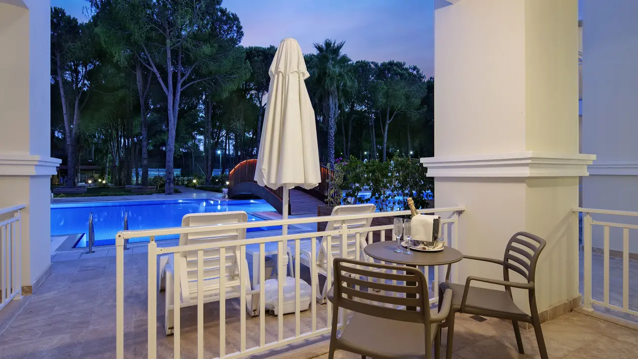 BELLIS DELUXE HOTEL