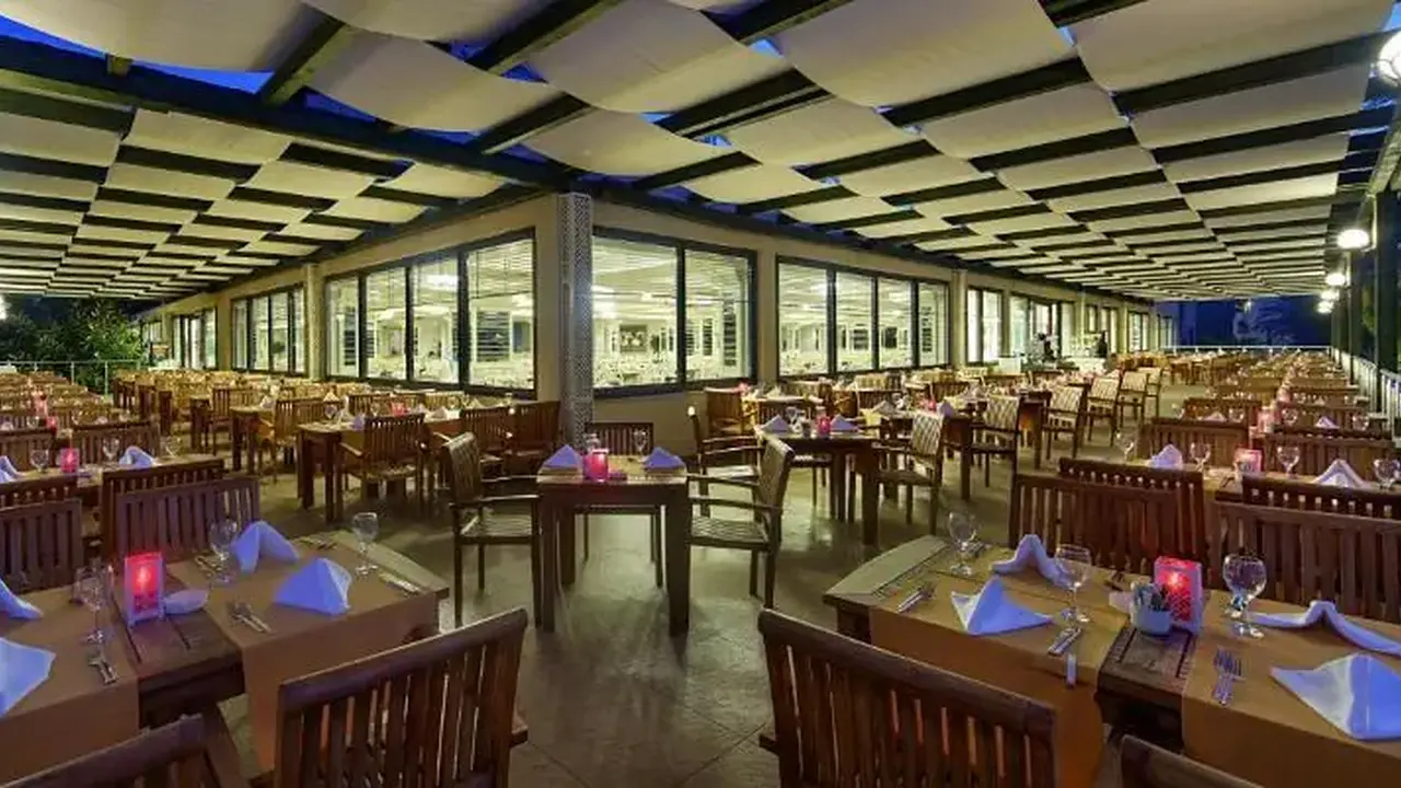 BELLIS DELUXE HOTEL