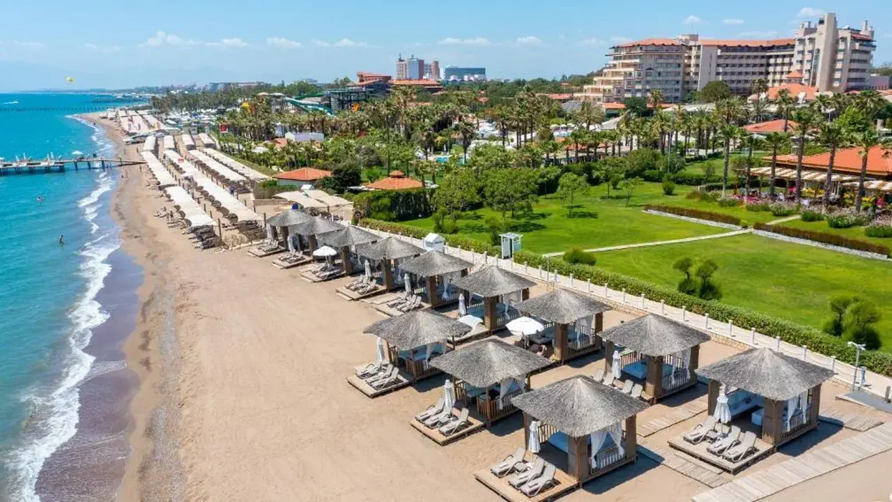 BELLIS DELUXE HOTEL