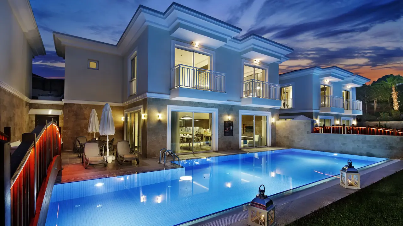 BELLIS DELUXE HOTEL