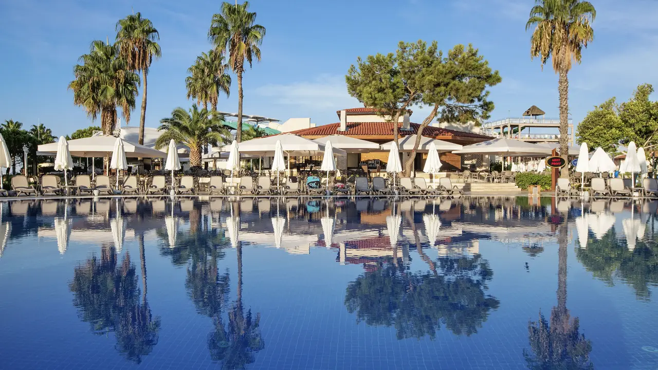 BELLIS DELUXE HOTEL