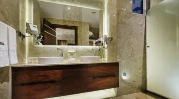BELLIS DELUXE HOTEL