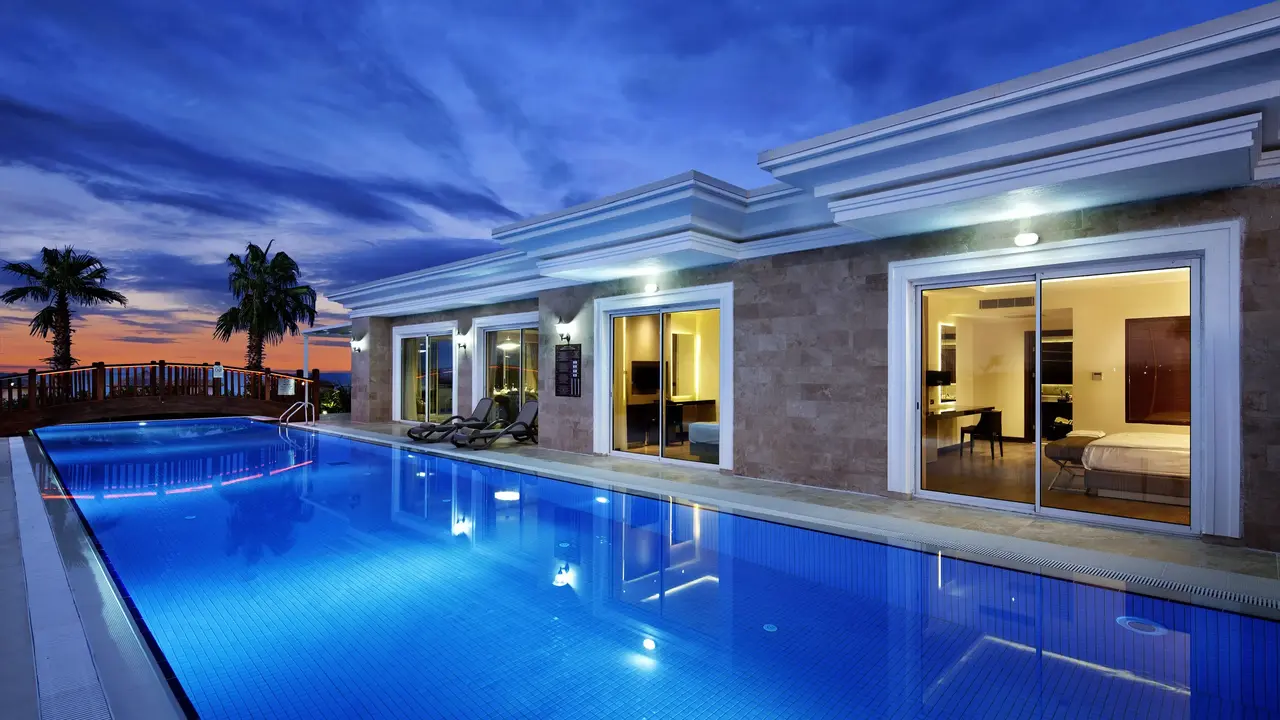 BELLIS DELUXE HOTEL