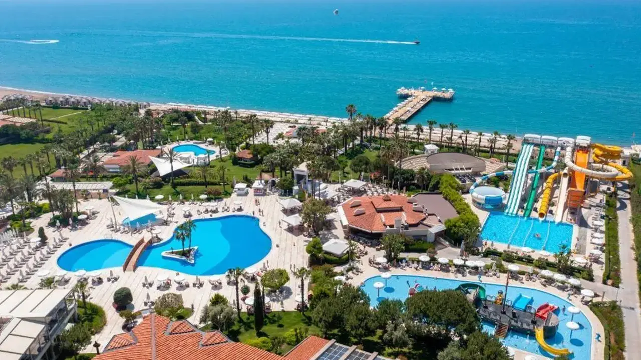 BELLIS DELUXE HOTEL