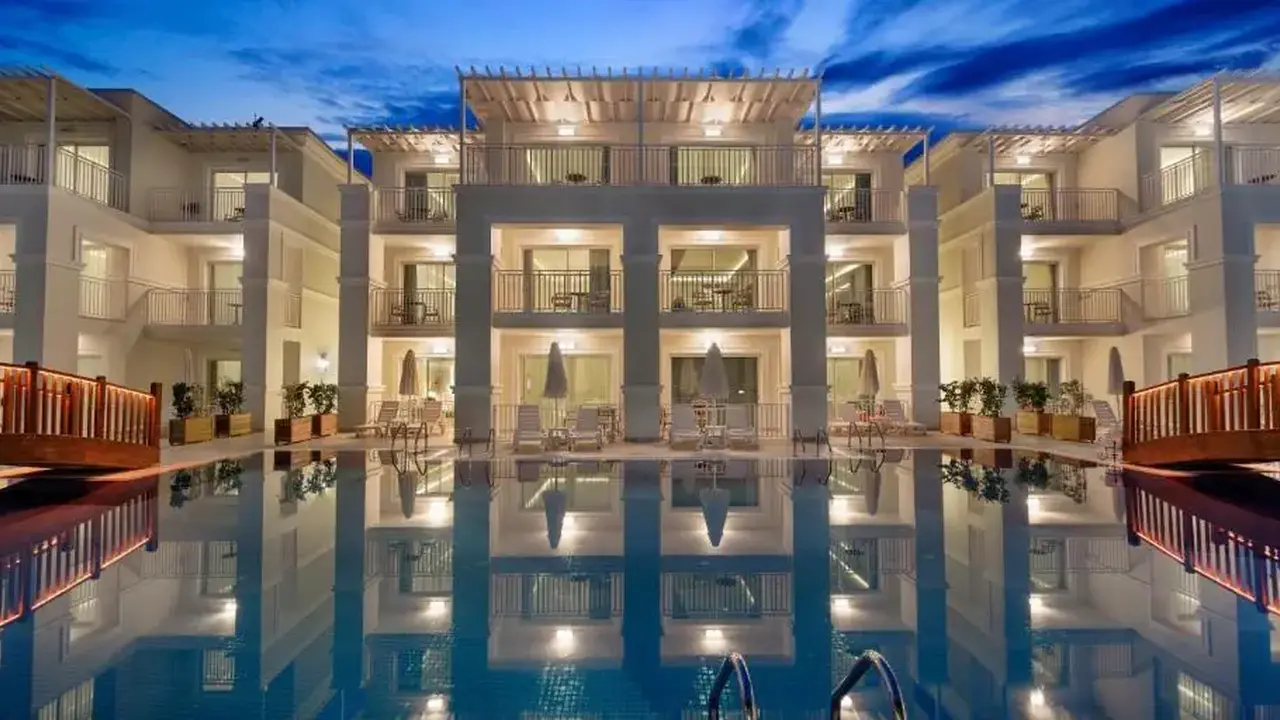BELLIS DELUXE HOTEL
