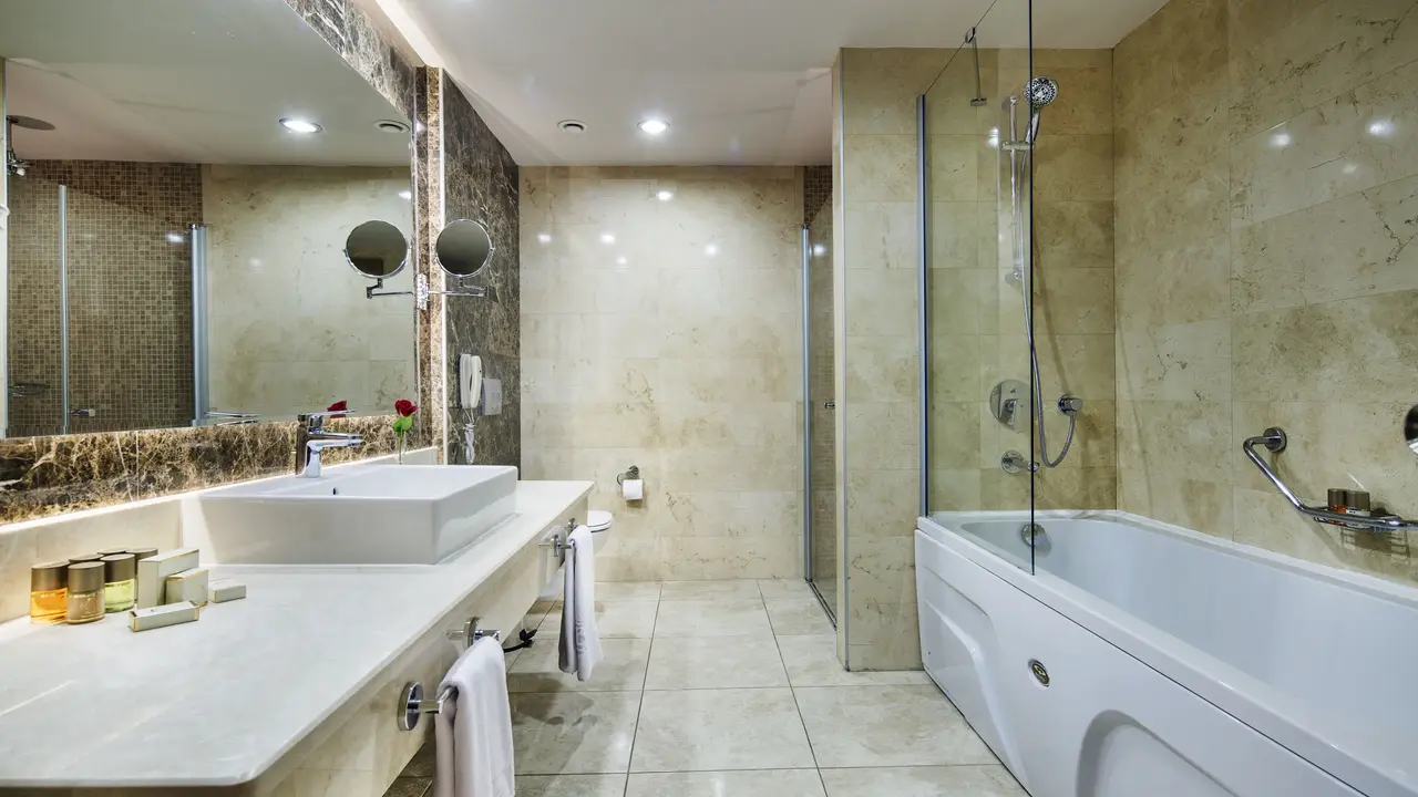 BELLIS DELUXE HOTEL