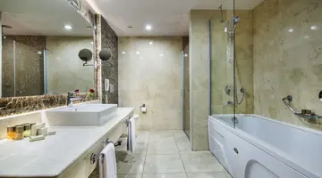 BELLIS DELUXE HOTEL