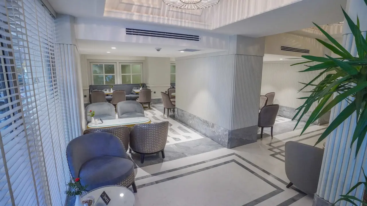BELLIS DELUXE HOTEL