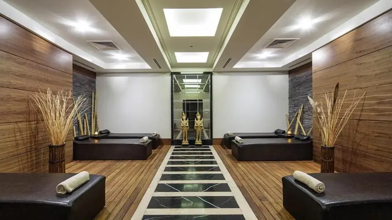 BELLIS DELUXE HOTEL