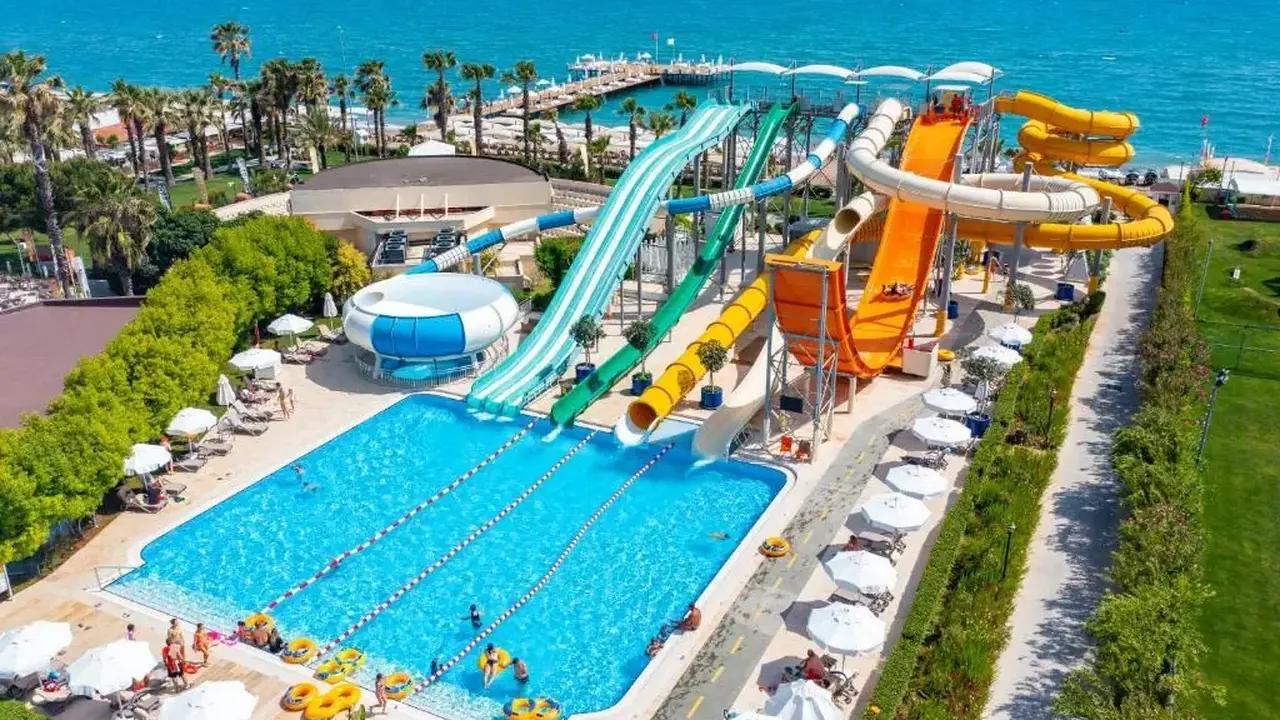 BELLIS DELUXE HOTEL