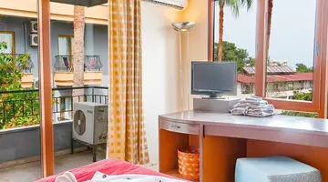 BELPOINT BEACH HOTEL