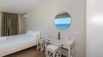 Belussi Beach Hotel