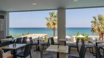 BELUSSI BEACH HOTEL