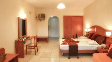 Belussi Beach Hotel