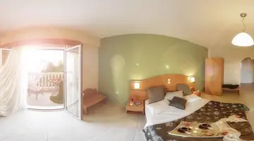 BELUSSI BEACH HOTEL