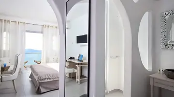 BELVEDERE SUITES SANTORINI