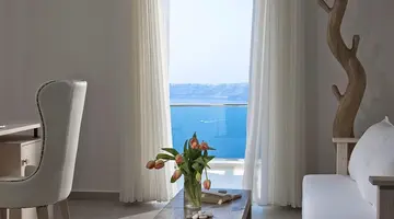 BELVEDERE SUITES SANTORINI