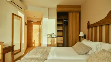Beneste Villa Flamenca Hotel