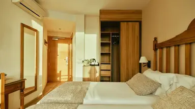 Beneste Villa Flamenca Hotel