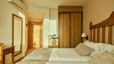 Beneste Villa Flamenca Hotel