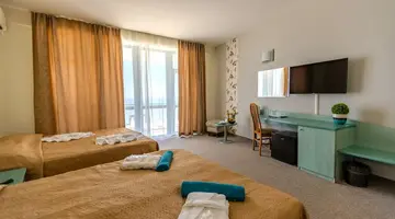 BERLIN GOLDEN BEACH