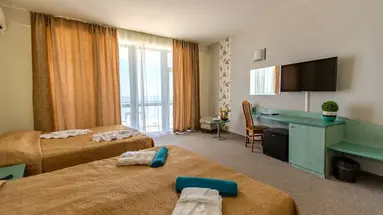 BERLIN GOLDEN BEACH