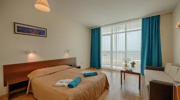 Berlin Golden Beach
