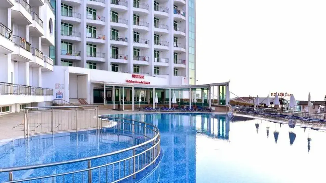 Berlin Golden Beach