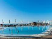 BERLIN GOLDEN BEACH