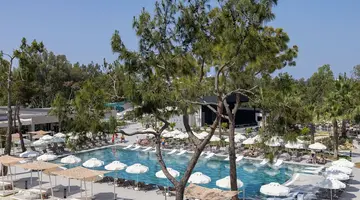 BERRY BLUE HOTEL