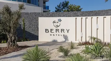 BERRY BLUE HOTEL