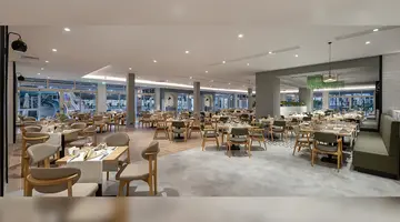 BERRY BLUE HOTEL