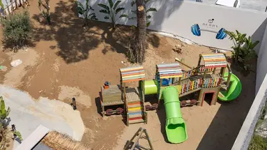 BERRY BLUE HOTEL