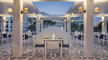 BERRY BLUE HOTEL