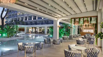 BERRY BLUE HOTEL