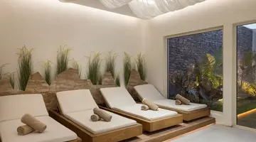 BERRY BLUE HOTEL