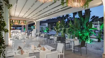 BERRY BLUE HOTEL