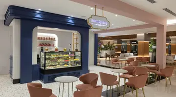 BERRY BLUE HOTEL