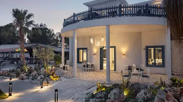 BERRY BLUE HOTEL